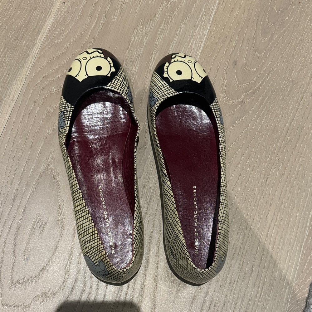 Marc Jacobs Beige, Black & Burgundy Printed Ballet Flats SIZE 38